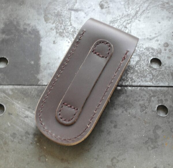 Revers side of pocket knife pouch showing the belt loop.